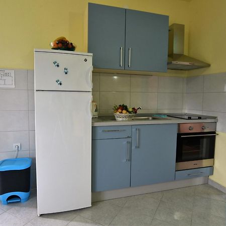 Apartmani Natasa Nino Jezera, Murter 客房 照片