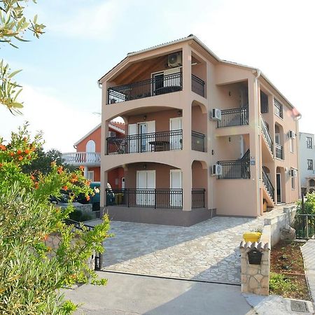 Apartmani Natasa Nino Jezera, Murter 外观 照片